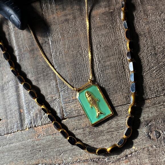 NEW Floating Fish Black Glass Beaded Necklace Set - Picture 5 of 13